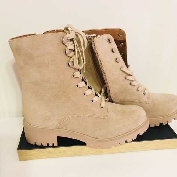 NWT ladies Boots WTH Hat - Picture 5 of 10